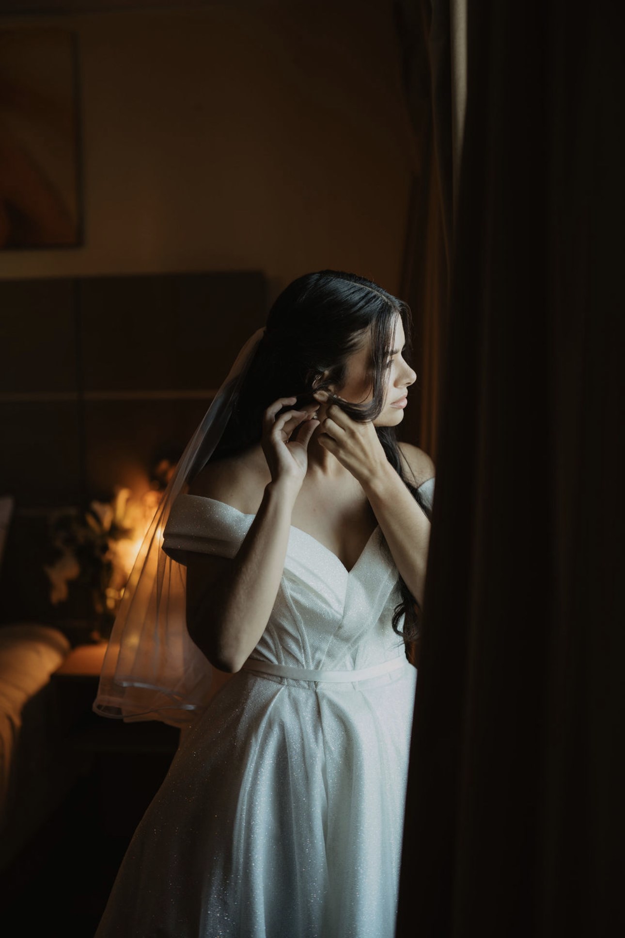 Novia durante los preparativos de su celebración